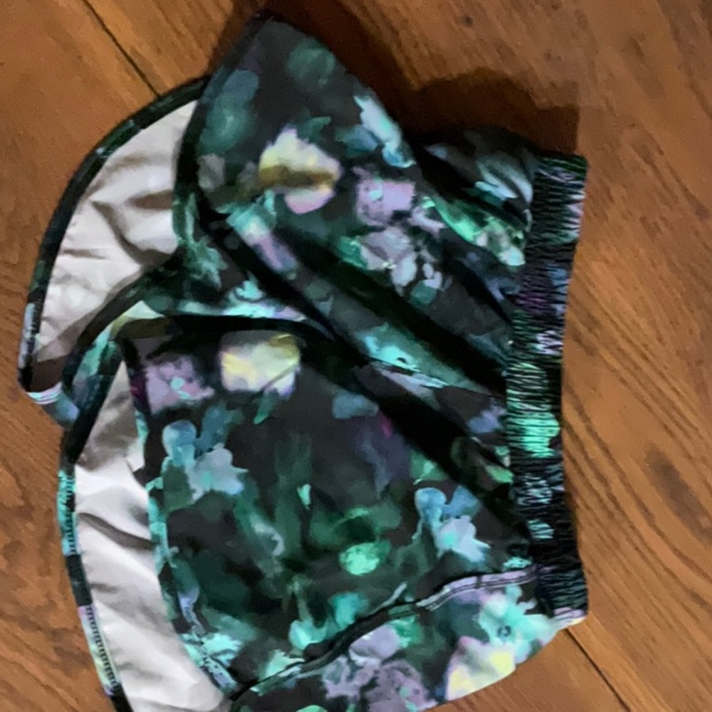All in motion short size XL/16